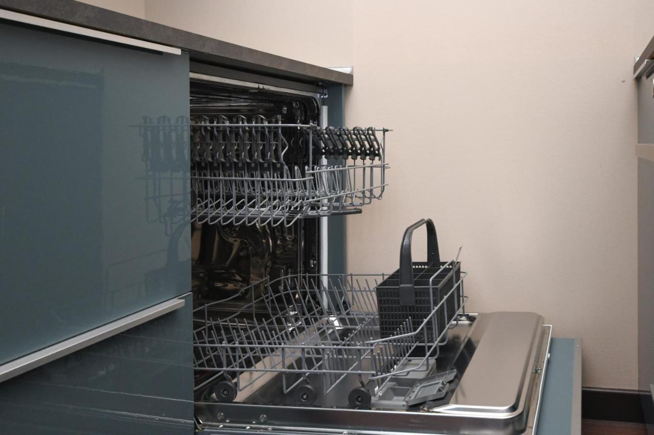 Desenzanoloft Official Partner Marriott Homes & Villas - A Casa Di Sara Family Apartment With Private Parking Desenzano del Garda Zewnętrze zdjęcie